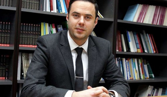 Paralajmërohet kandidatura e Lumir Abdixhikut për kryetar të Prishtinës