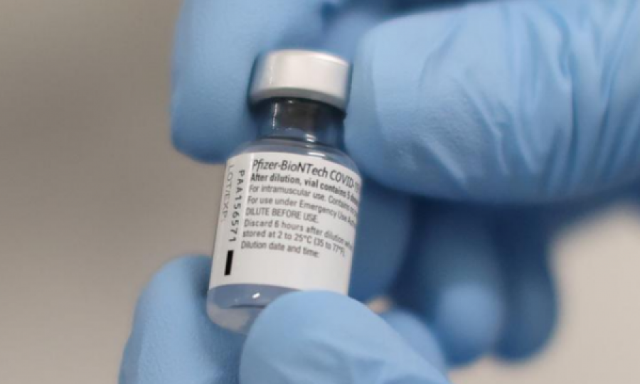 Në SHBA jepet vaksina e parë kundër COVID-19