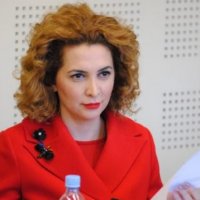 Deputetja e AAK’së: Së pari të vaksinohen qytetarët, pastaj unë