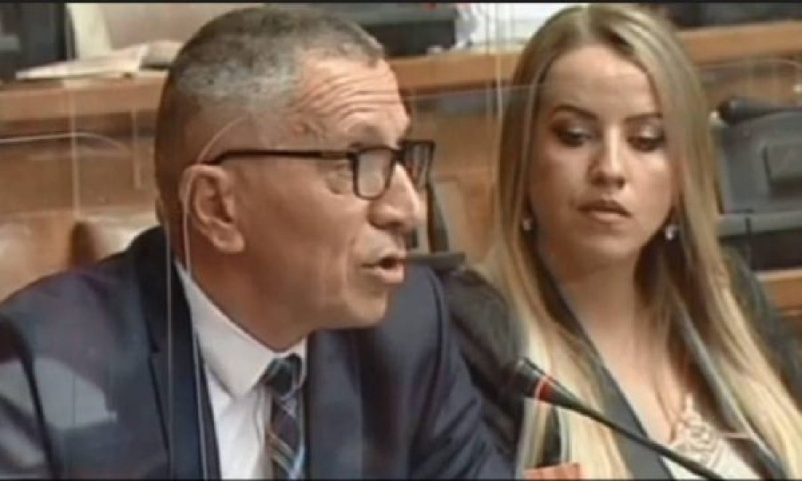 Deputeti Kamberi e trazon sërish Kuvendin serb: Jeni shtet i papërfunduar, nacionalizmi juaj e ka ndryshuar vetëm formën