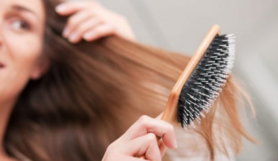 Zhdukni zbokthin nga flokët me 5 metoda natyrale