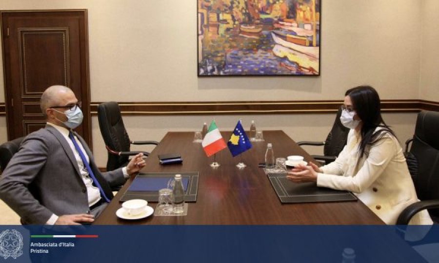 Ambasadori italian takon kryediplomaten kosovare, flasin për rrugën euro-atlantike të Kosovës