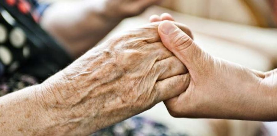 Rrëfimi i 86 vjeçares nga Kosova që mposhti koronavirusin: S’kam marrë kurrë në jetë ilaçe!