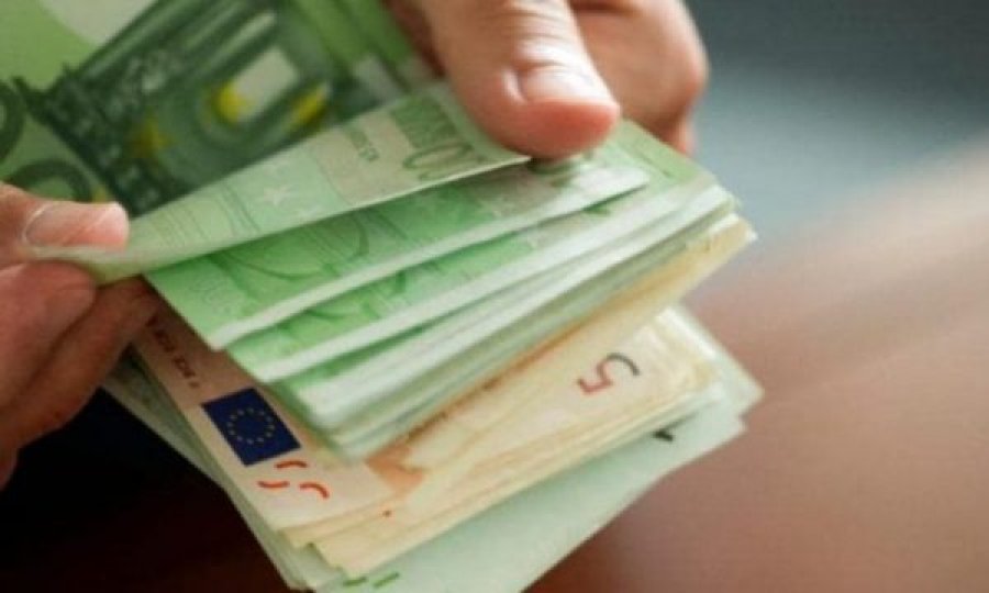 215 mijë kosovarë kanë aplikuar deri tani për tërheqjen e 10 % nga Trusti