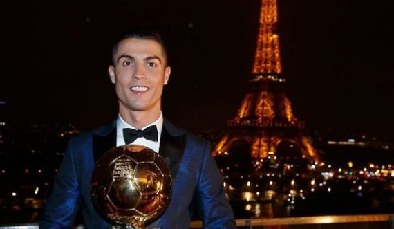 Triumfon Ronaldo,  ndihet i nderuar që u zgjodh në 11-shën më të mirë në histori të futbollit