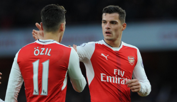 Granit Xhaka paralajmërohet se do ta përjetojë fatin e Mesut Ozilit