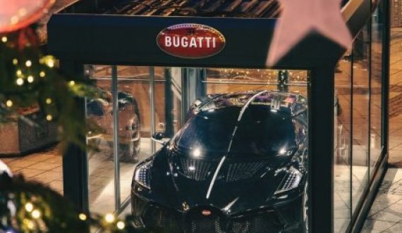 Bugatti i ri me tetë tuba shkarkimi
