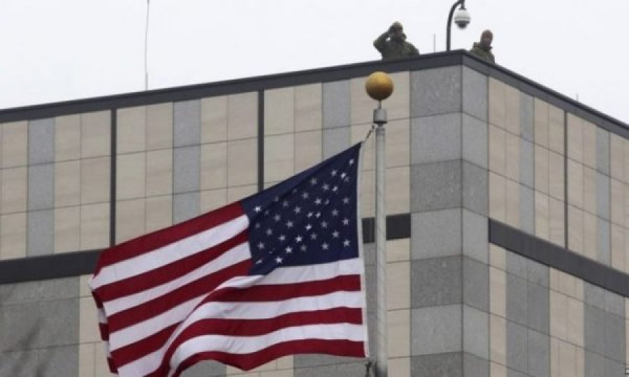 Ambasada amerikane do që të dalin para drejtësisë të gjithë kriminelët e luftës, pavarësisht kombësisë