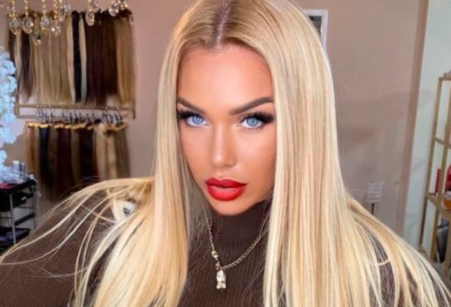 Adelina Tahiri e bën krejt plastikë fytyrën