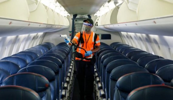 Ekspertët: Aeroplanët pas pandemisë duhet të monitorohen