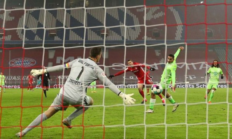 Lewandowski hero i Bayernit në fitoren kundër Wolfsburgut