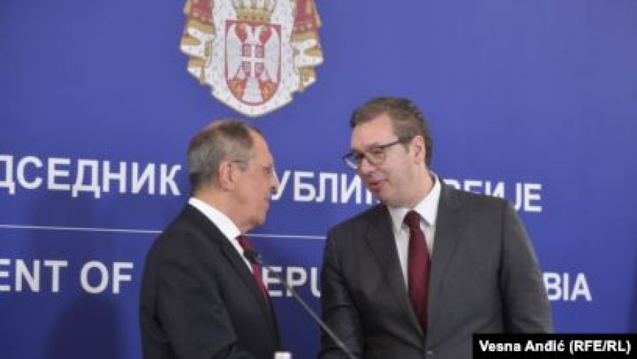 Lavrov pas takimit me Vuçiqin në Serbi: BE të jetë e paanshme në dialog