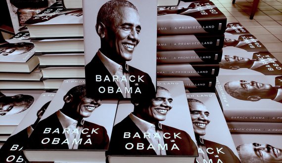 Libri i Barack Obama-s thyen rekorde, shiten mbi 3 milionë kopje brenda një kohe shumë të shkurtër