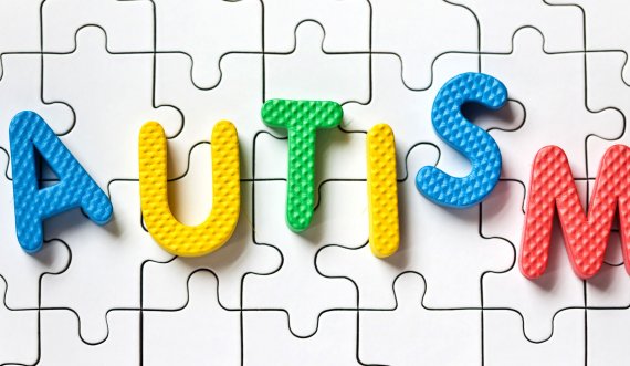 Qasja e re në nxitjen e autizmit