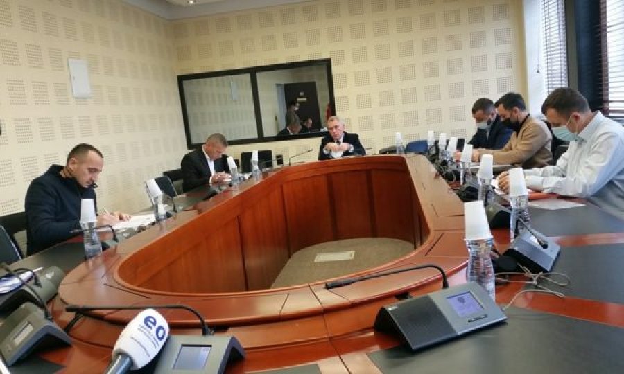 Deputetët shqyrtojnë buxhetin e AKI-së për vitin 2021, mediat nuk lejohen brenda