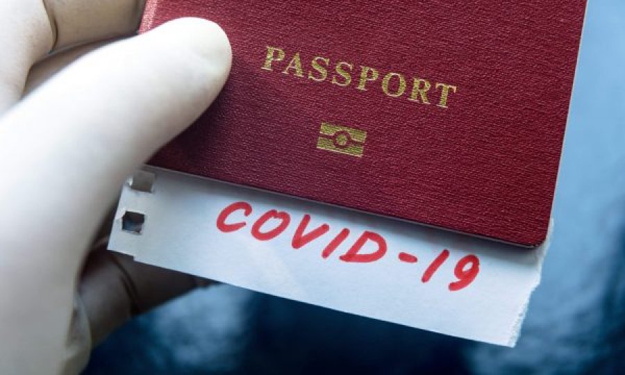 Corona-pasaporta: Të udhëtosh vetëm me identitet dixhital?