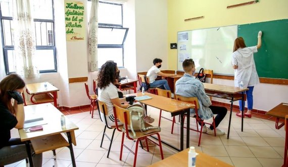 Merret vendimi: Nxënësit dhe mësuesit do të kthehen në këtë datë në shkollë