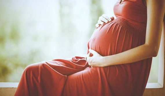 Studim: Foshnjat e lindura nga gratë me Covid-19 kanë antitrupa