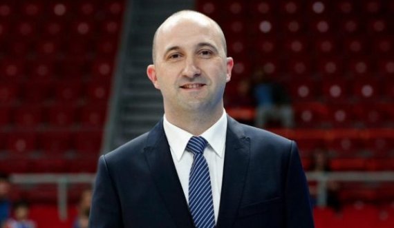 Golden Eagle Ylli bëhet me trajner të njohur turk