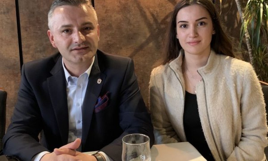 Rrëfimi i kosovares që lindi në Zvicër, për temë diplome e mori historinë e familjes Jashari