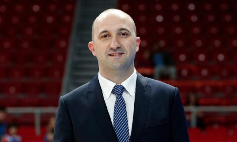 Golden Eagle Ylli bëhet me trajner të njohur turk