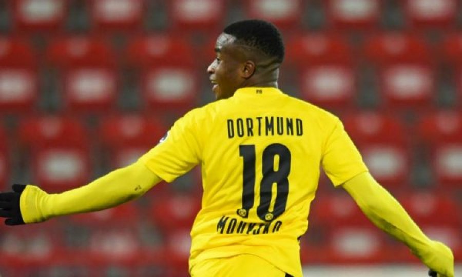 Moukoko vazhdon të shkruajë historinë në Bundesliga