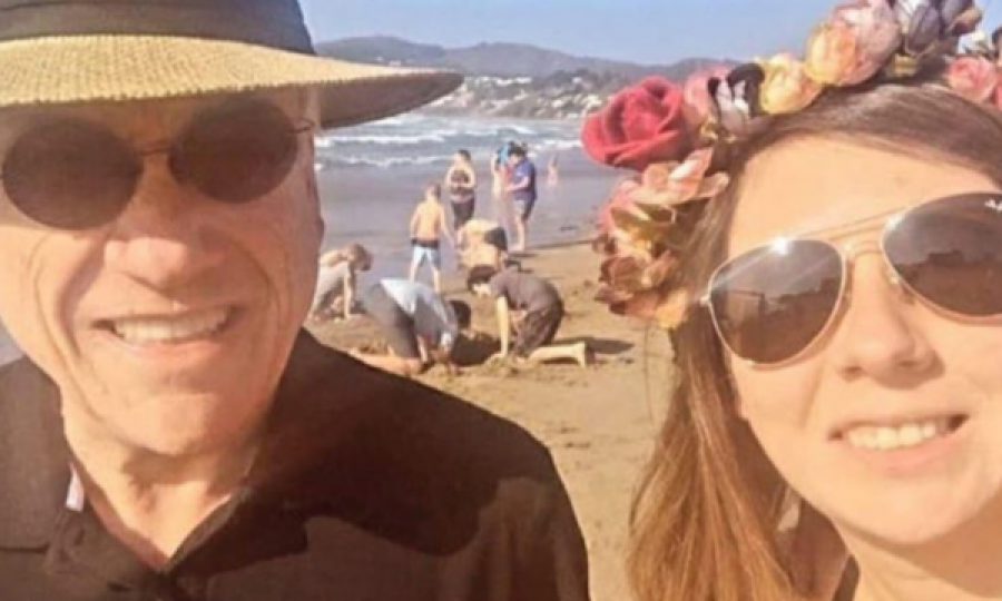 Publikoi selfie pa maskë, presidenti i këtij shteti gjobitet me 3.500 dollarë