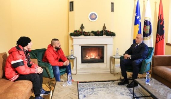  Haradinaj takon djalin nga Deçani që do të dhurojë veshkën për vajzën nga Mitrovica 