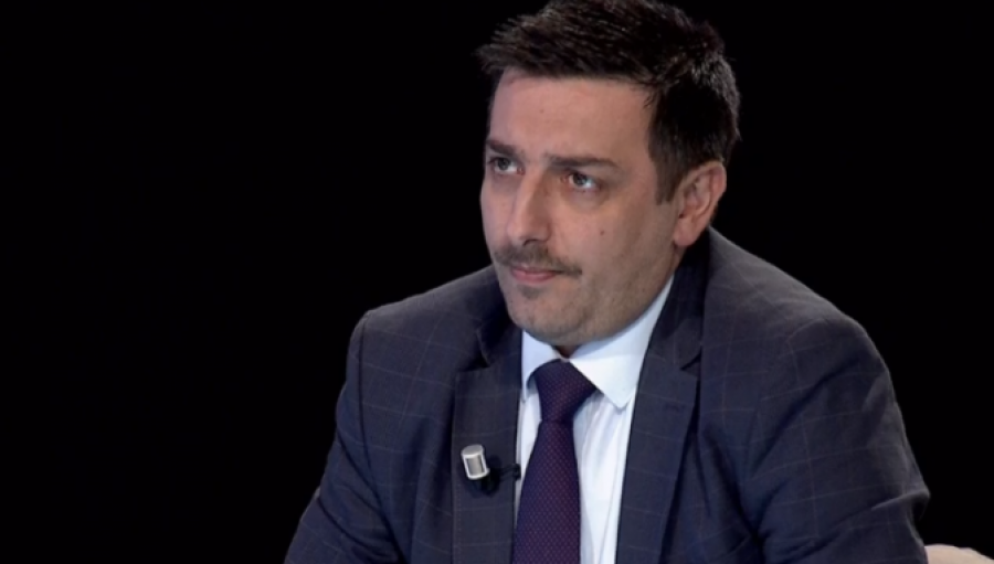 Aktori i ‘O sa mirë'  për Valon Sylen: 'Sherojani gjuhën e flliqtë që ka ky injorant i pa cipë'