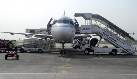 Avioni i dërgon pasagjerët në aeroportin e gabuar