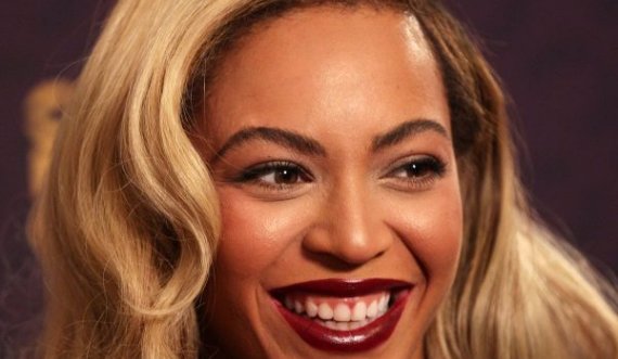 Beyonce ndihmon familjet që rrezikojnë të dëbohen nga SHBA