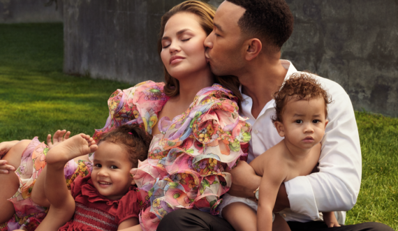 Pasi humbi fëmijën e tretë, Chrissy Teigen merr vendimin drastik për veten dhe familjen e saj