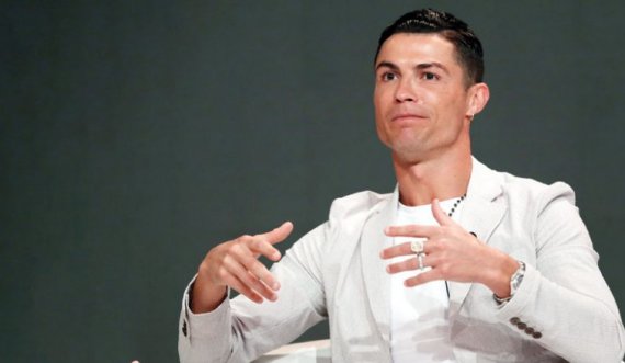 Ronaldo udhëton drejt Dubait për Krishtlindje,  shkakton polemika në Itali