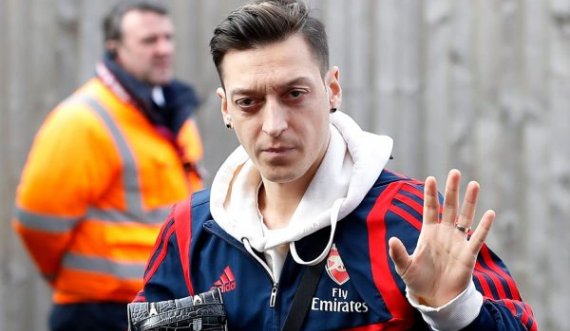 Takim sekret me Mesut Ozil, zbulohen  prapaskenat e bisedës