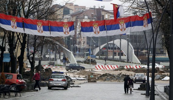 Tradhëtia po del në shesh,Veriu është de-fakto i ndarë nga Kosova
