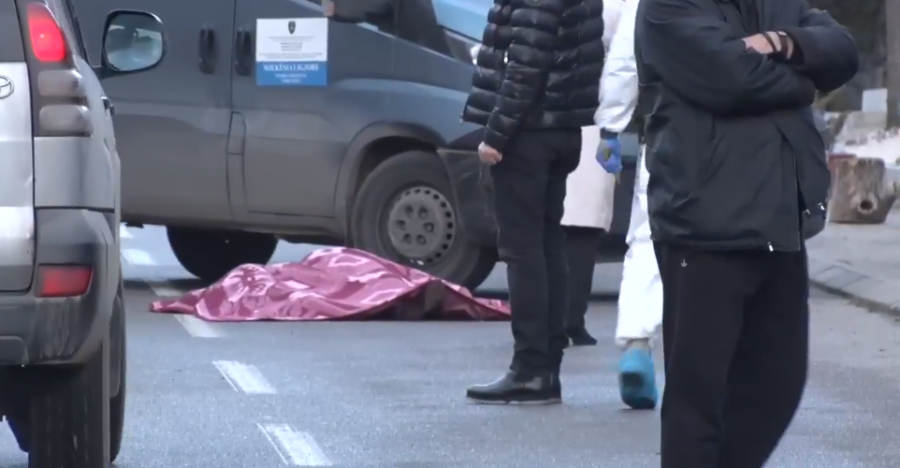 Pamje të rënda: E vrau djali, nxirret kufoma nga shtëpia në Prizren