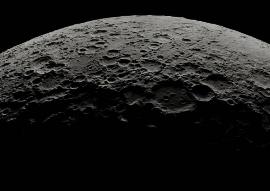 IA identifikon më shumë se 100 000 kratere hënore