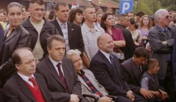 A e njihni ministrin e LDK’së në këtë foto?