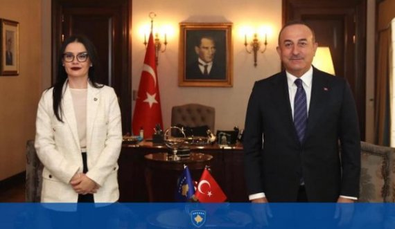  Ministri i Jashtëm turk: Gylenistët janë të rrezikshëm për Kosovën 