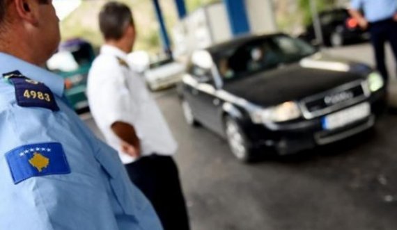 Pezullohen shërbimet në Qendrën për Regjistrim të Automjeteve 