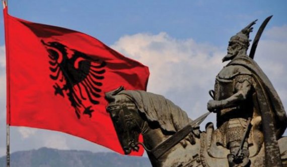 Eksperti amerikan i habitur se si shqiptarët e Maqedonisë Veriore nuk e përkrahin Nënën Terezë e Skenderbeun pse janë të krishterë