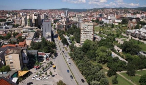 Storiet e doktorëve, infermierëve, policëve, furrtarëve e pastruesve që nuk e ndalën punën asnjëherë gjatë pandemisë