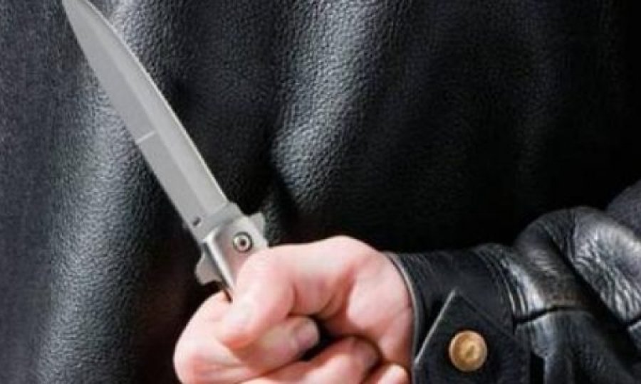 Gruaja në Ferizaj raporton se është kanosur me thikë nga nipi i saj