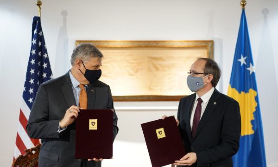 Qeveria tregon përfitimet e Kosovës nga marrëveshja e nënshkruar sot me SHBA-në