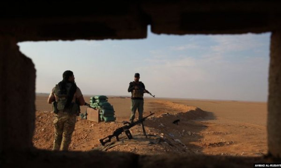 Franca dënon një luftëtar të IS-it për krimet e kryera në Siri