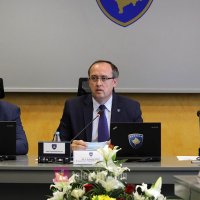 Qeveria Hoti në dialog me Serbinë vetëm me mbështetje ndërkombëtare dhe koordinim me PDK-në