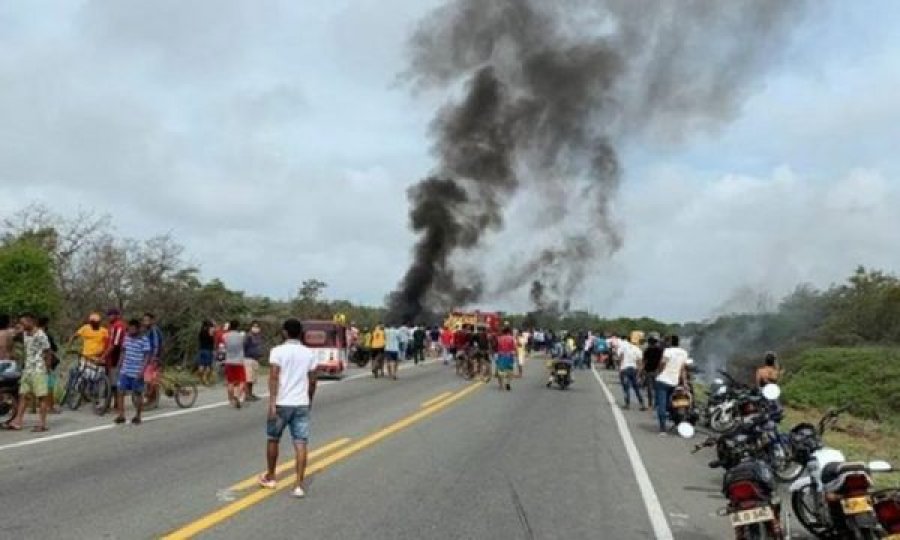 Shpërthen kamioni që transportonte naftë, 7 të vdekur dhe 40 të plagosur