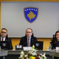 Qeveria Hoti e kundërligjshme, mund të shembet si një lodër prej letre
