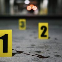 Shqiptari nga Kosova plagos tre persona në Austri, arsyeja është “shikimi shtrembër”