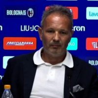 Mihajlovic shpërthen pas humbjes në derbi, akuzon gjyqtarin dhe mediat